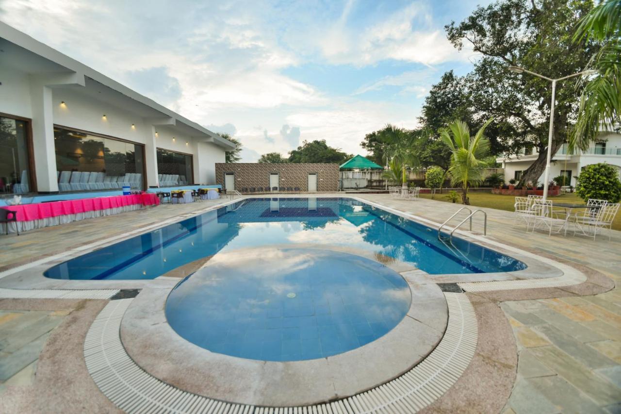 Palette - The Elegance Resort Chittorgarh Luaran gambar